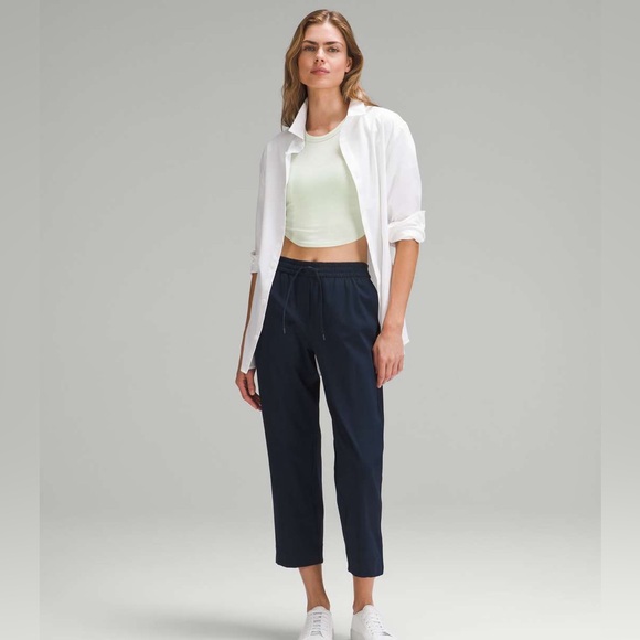 Lululemon Tapered-Leg Mid-Rise 7/8 Luxtreme Pants in True Navy, sz M - Picture 1 of 15